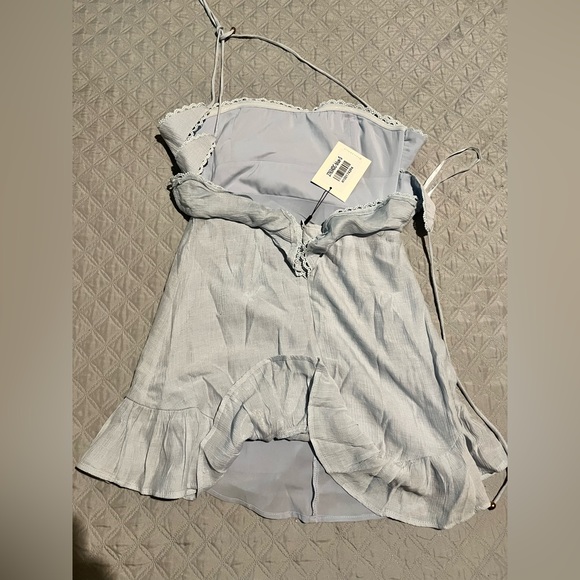 Dress - Picture 2 of 2